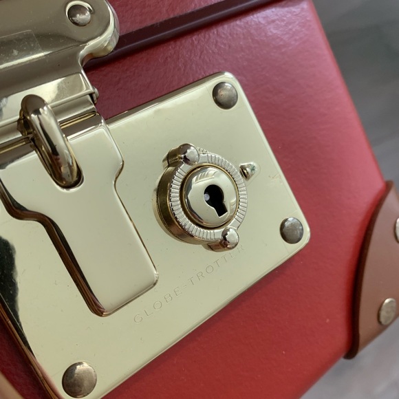 🆕 Globe-Trotter Carry-On - Picture 8 of 8